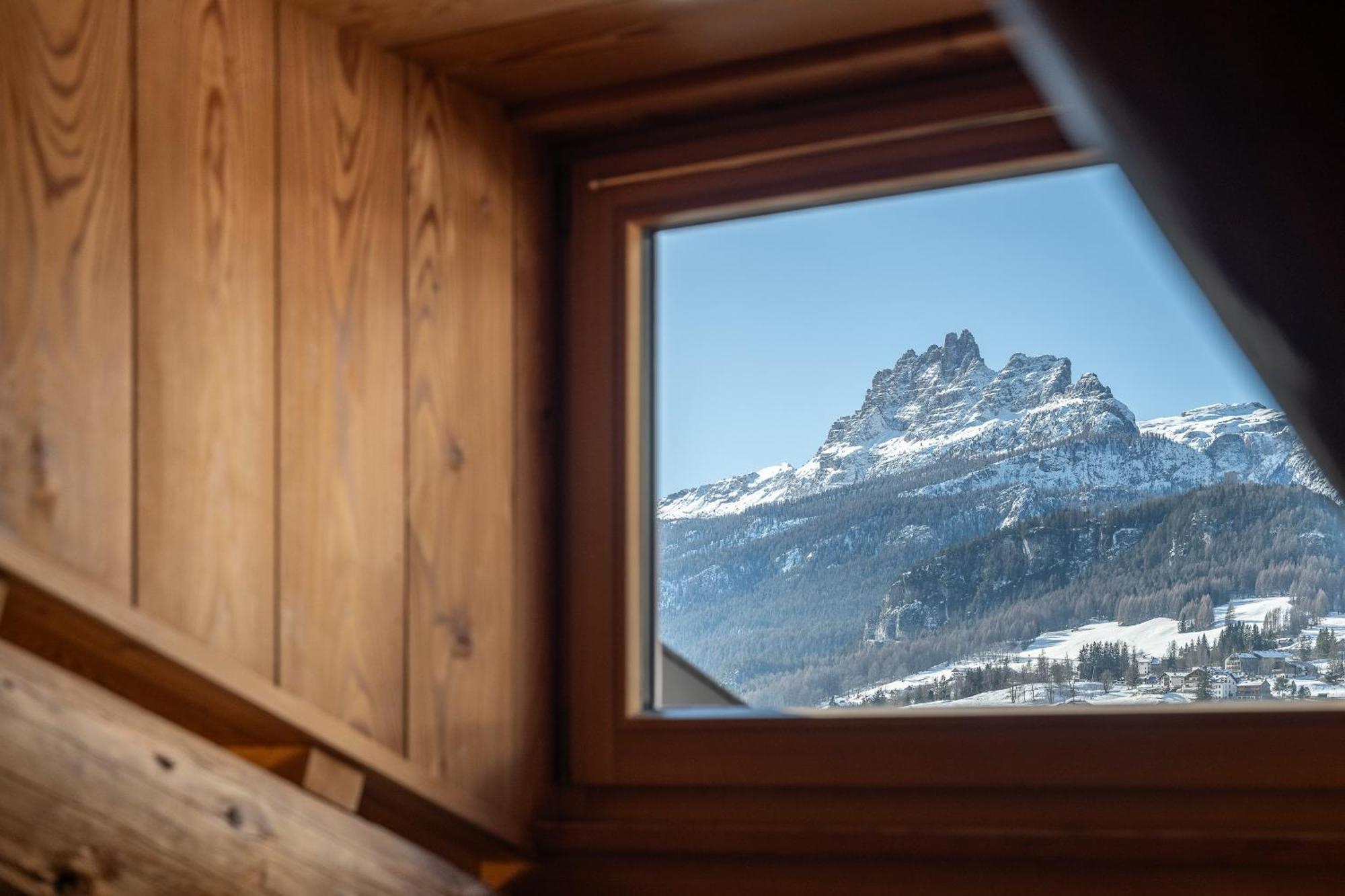 Cortina Lodge コルティーナ・ダンペッツォ エクステリア 写真